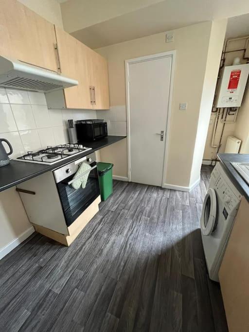 Flat 1, 67 Colwick Road Ng2 4Al Nottingham Exterior foto
